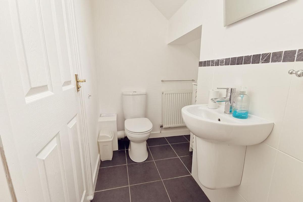 Cae Grugog Cottage-3 Bed-Sleeps 6-Ground Floor Bathroom Trearddur Exterior photo